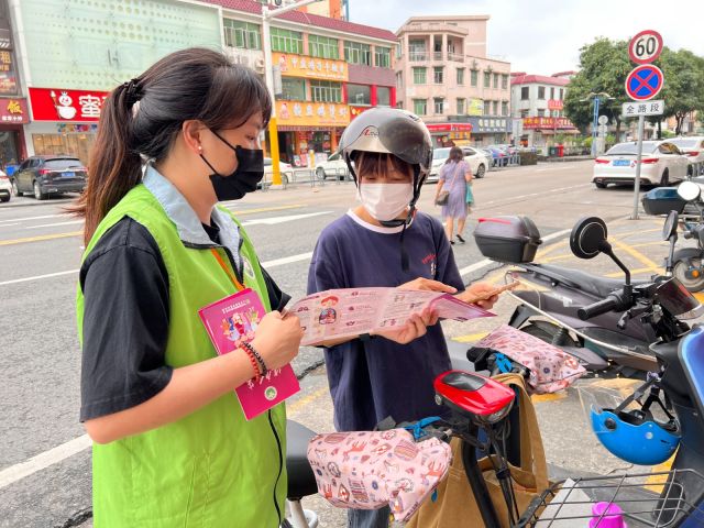 三鄉鎮開展“營造無毒商圈，共享健康人生”宣傳活動圖片3.JPG